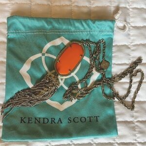 Kendra Scott necklace
